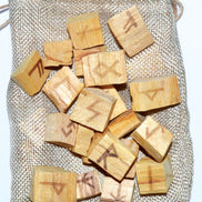 Palo Santo Rune Set