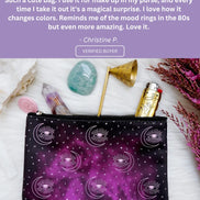 Five-star customer review praising the color-changing effect and magical design of the pouch.