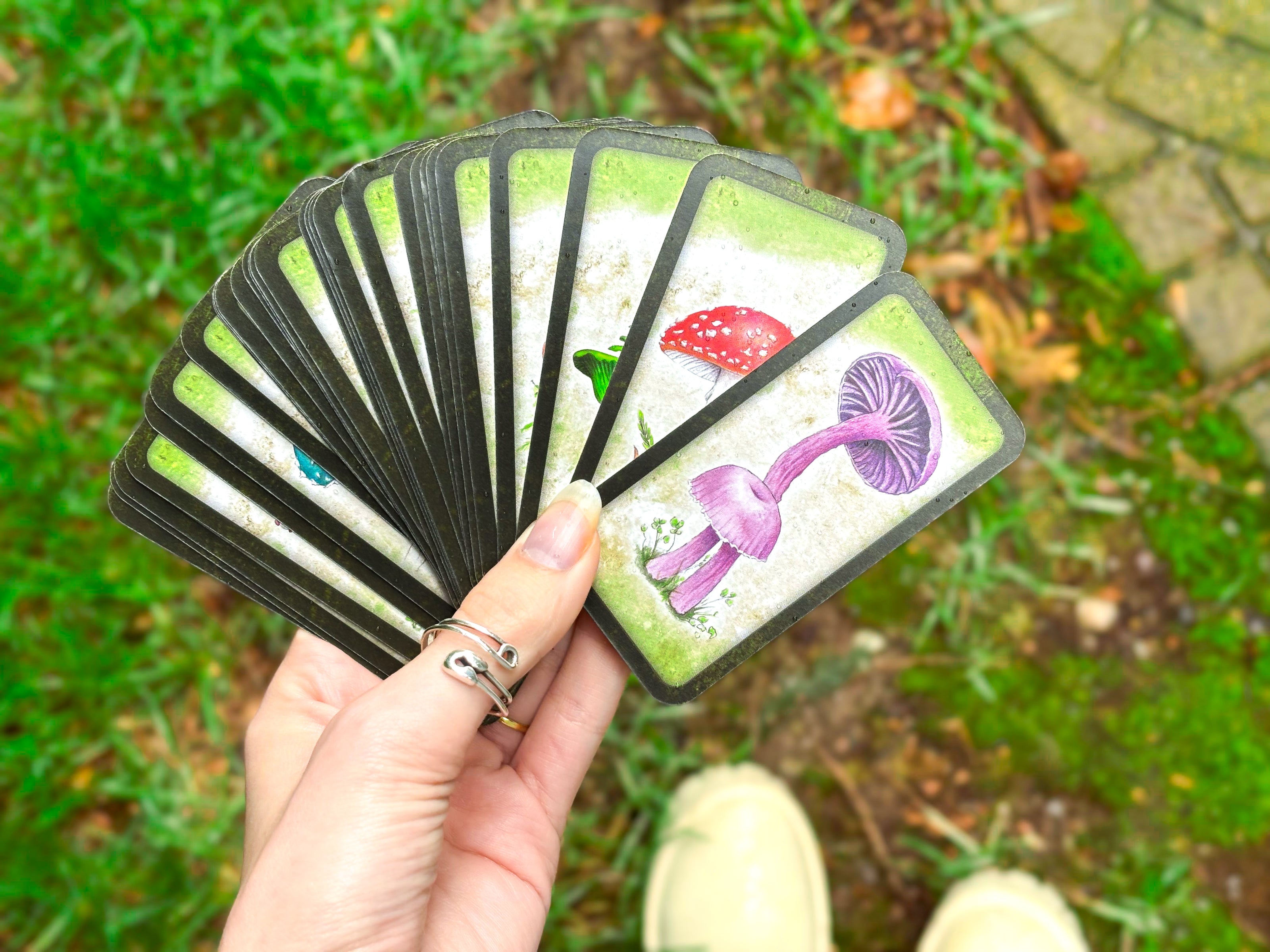 🍄 Affirmation cards for woman - Embrace Fungi Wisdom with the Mushroom Affirmation Deck - 40 Affirmation cards