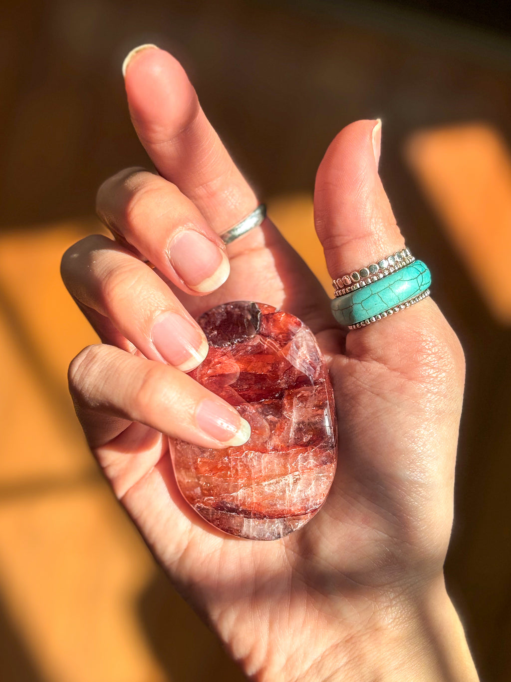 🔥 Fire Quartz Palm Stone – Ignite Inner Strength & Emotional Balance