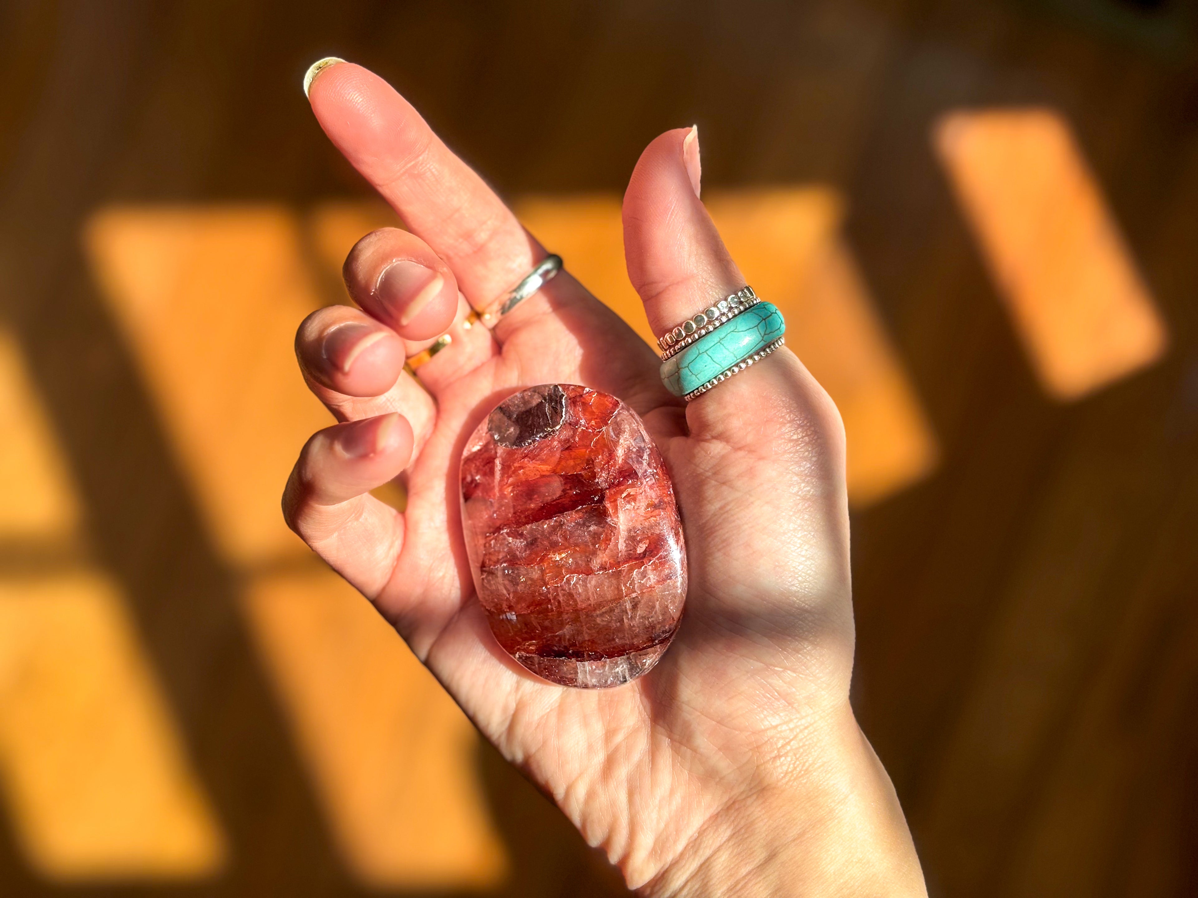 🔥 Fire Quartz Palm Stone – Ignite Inner Strength & Emotional Balance