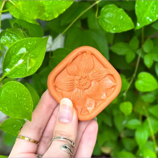🌿 Breathe in Nature with the Handmade Ceramic Scents Essential Oil Diffuser