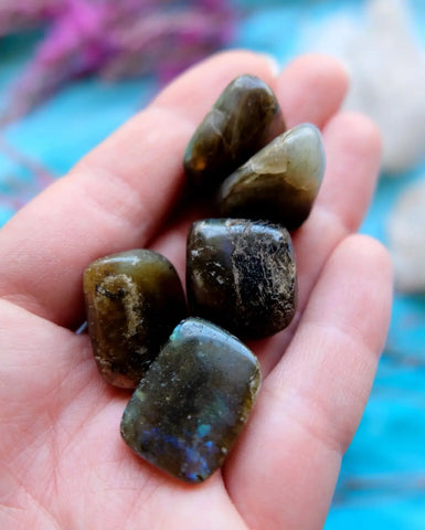 The Best Crystal For Each Moon Phase
