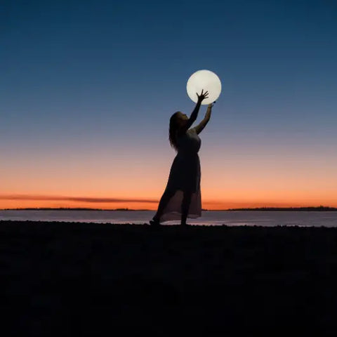 How to Manifest with the Moon by Goddess Provisions