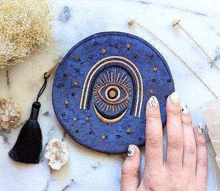 Radiating Intuition Velvet Pouch, bag or pouch, photo 3